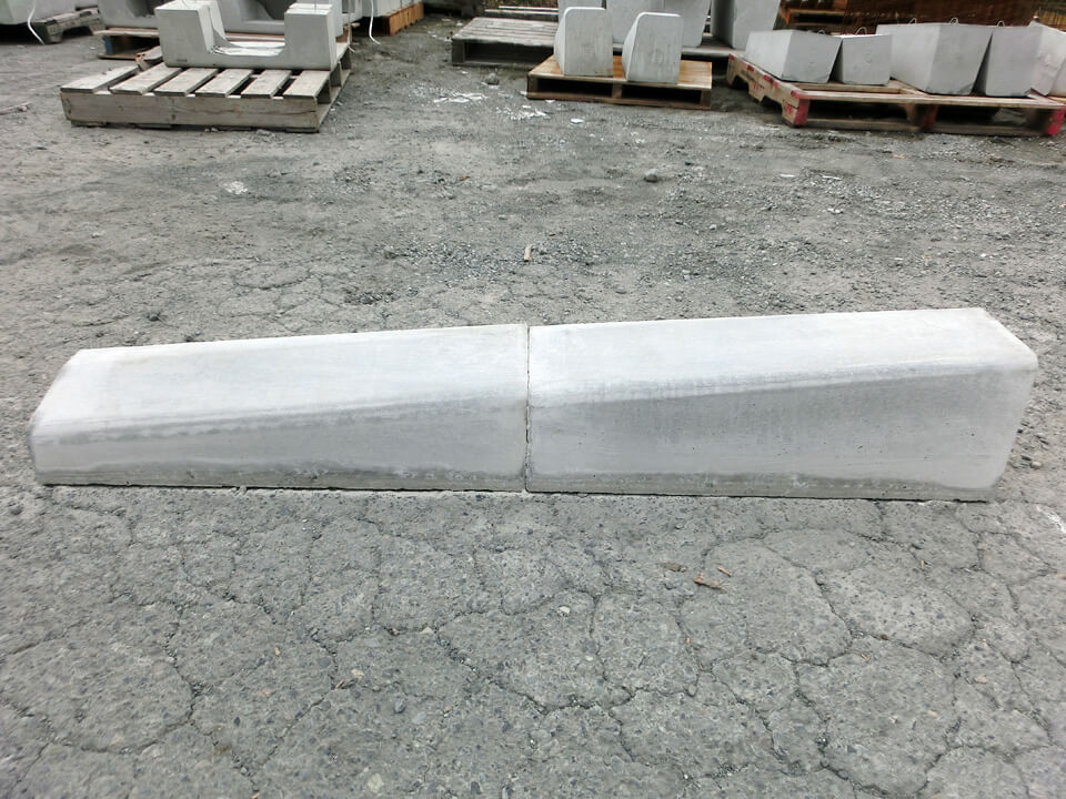 歩車道境界ブロック2段落とし